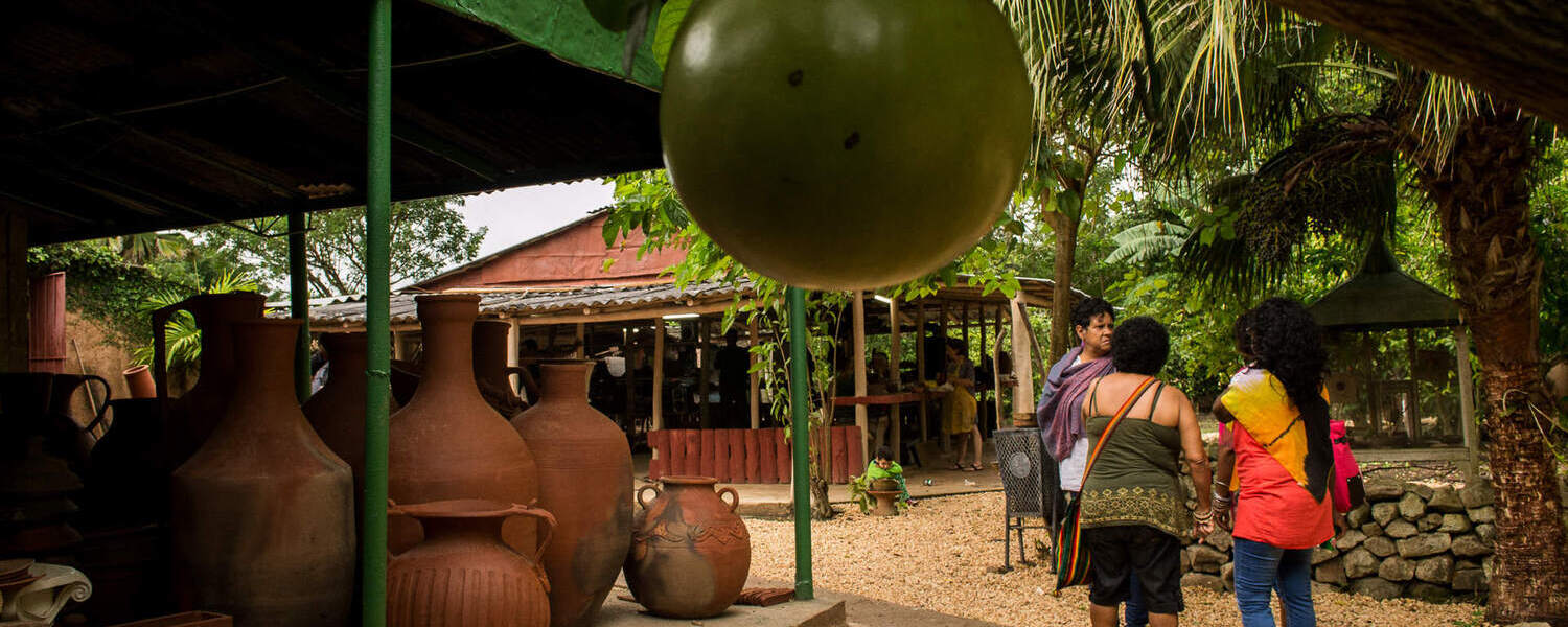 Artesania en Finca Coincidencia